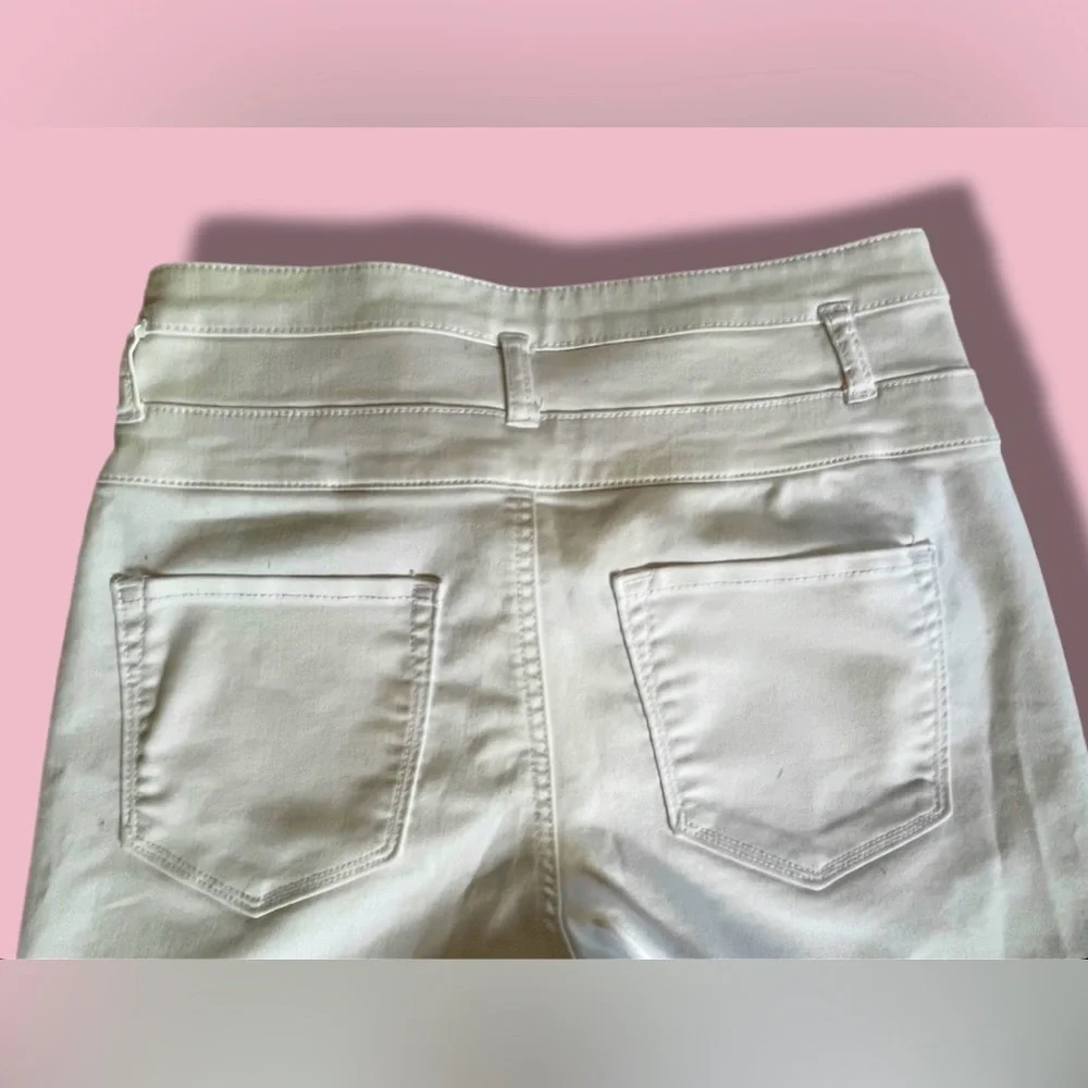 ✨High-Waisted Denim✨ - Picture 4 of 4